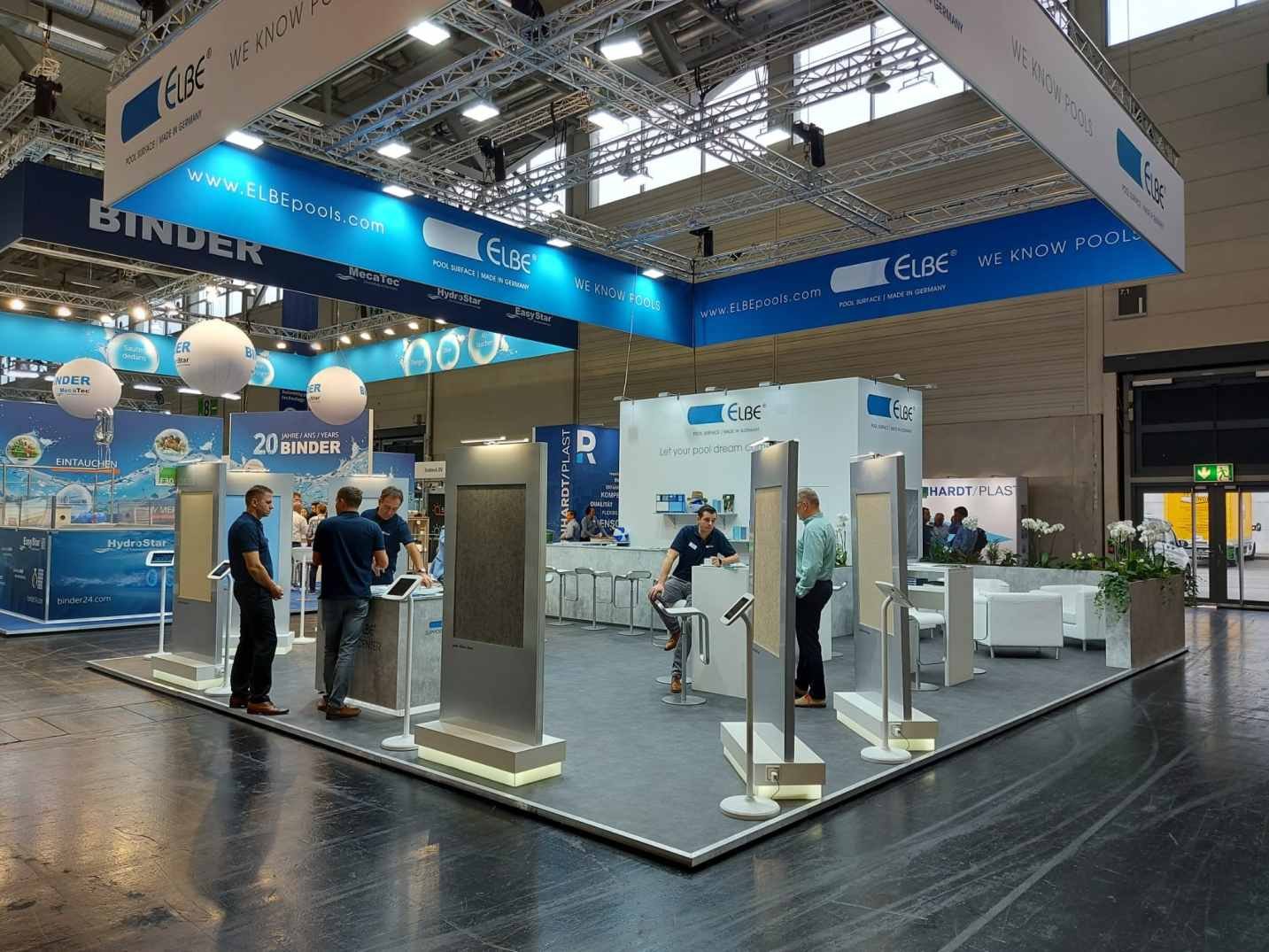 Dodavatel bazénových a jezírkových folií ELBTAL PLASTICS Dodavatel bazénových a jezírkových folií ELBTAL PLASTICS