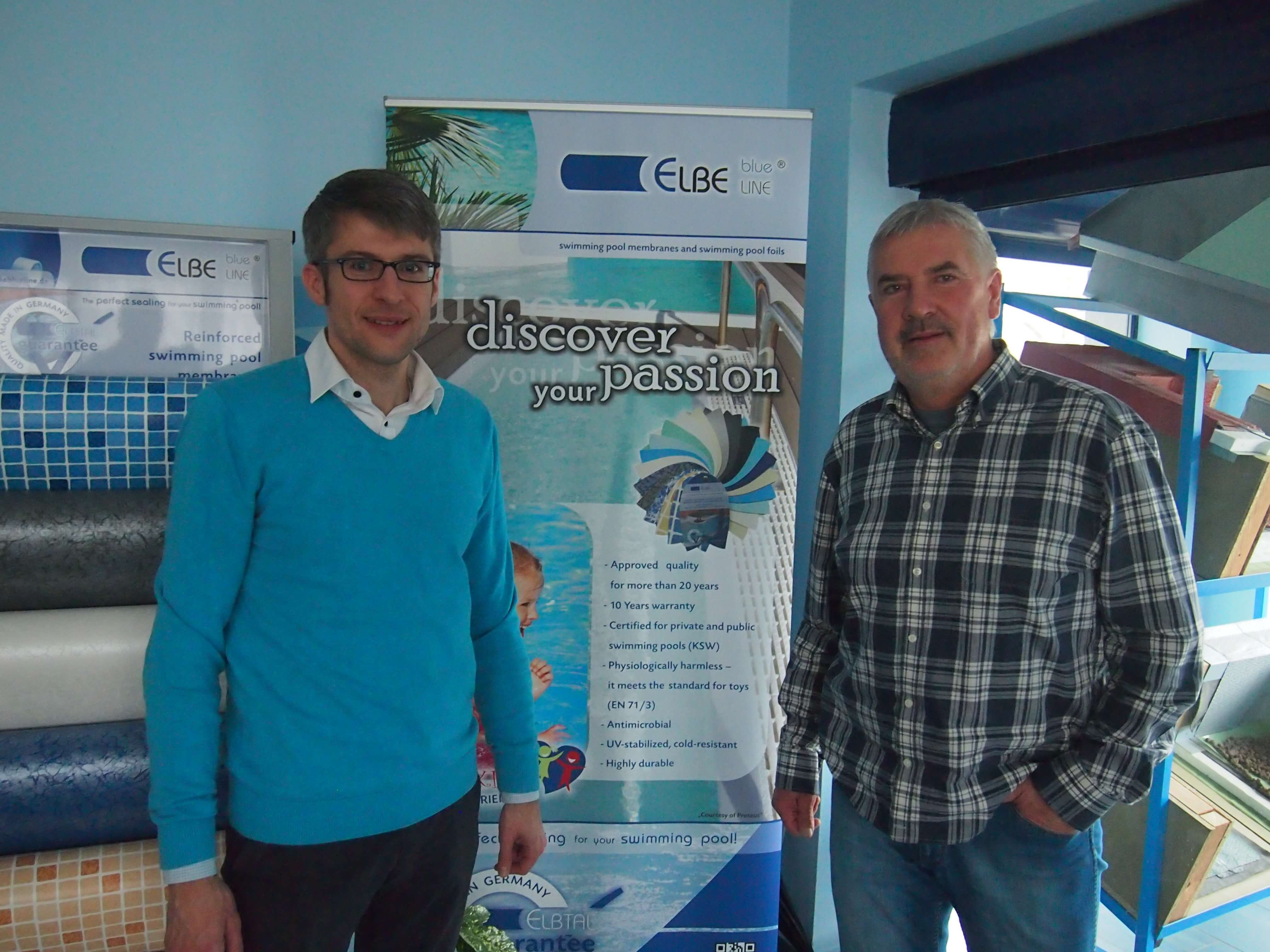 Daniel König (vlevo) s jednatelem Izolprotan s.r.o. Jaromírem Jandíkem při setkání v Česticích